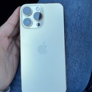 Apple Smartphone with Triple Lens - White
